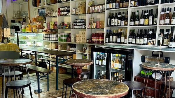 wilton way deli.jpg